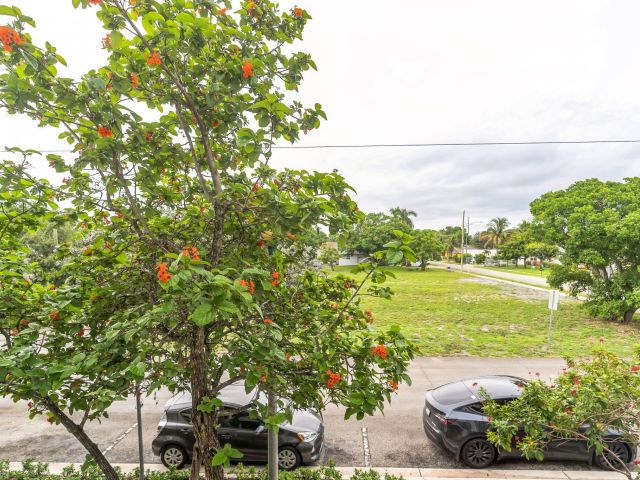 Home for rent at 310 NW 1st Street - photo 6707819