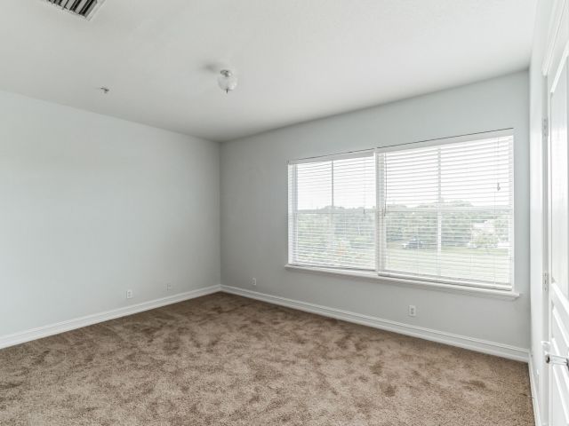 Home for rent at 310 NW 1st Street - photo 6707823