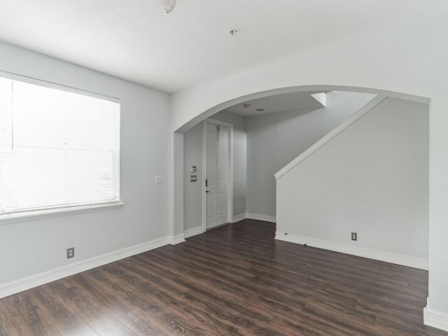 Home for rent at 310 NW 1st Street - photo 6707824