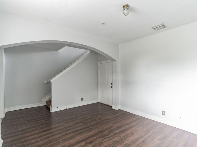 Home for rent at 310 NW 1st Street - photo 6707827