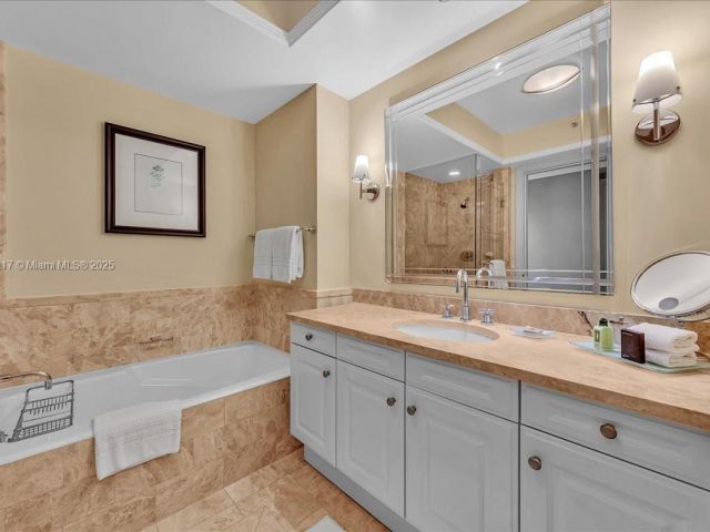 Apartment for sale  Unit #3603 - photo 6700701