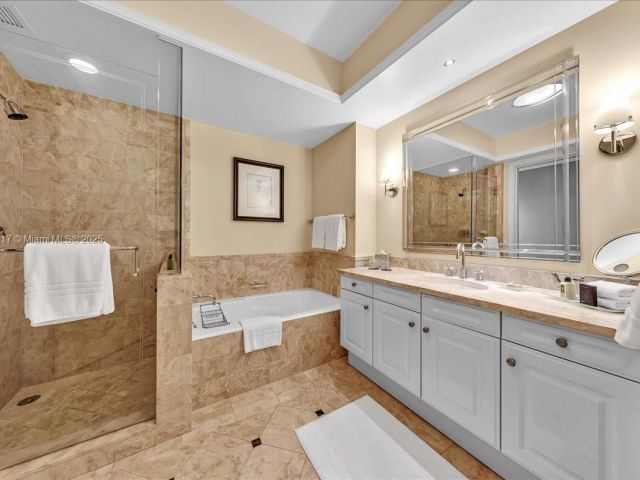 Apartment for sale  Unit #3603 - photo 6700702