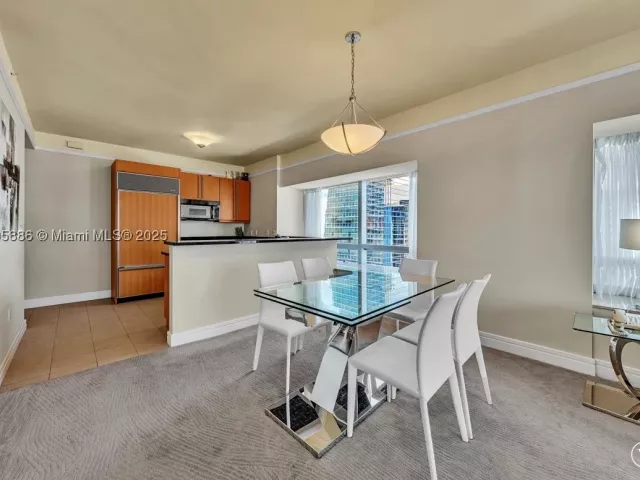 2-bedroom condo for sale in Miami - 1435 Brickell Ave 3112 - MondialRealty