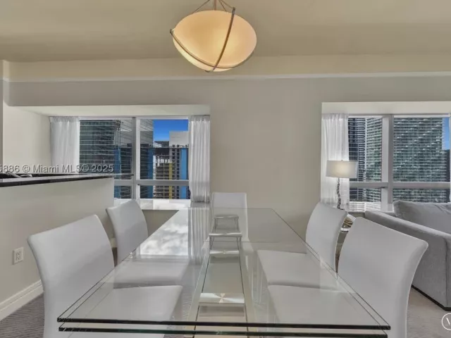 2-bedroom condo for sale in Miami - 1435 Brickell Ave 3112 - MondialRealty