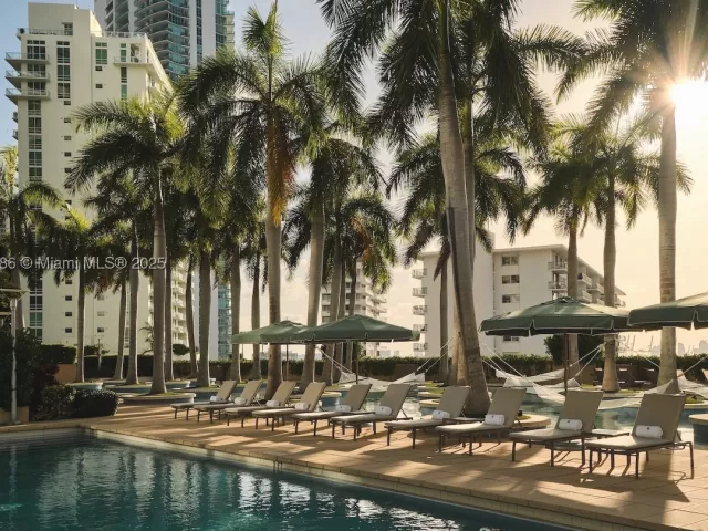 2-bedroom condo for sale in Miami - 1435 Brickell Ave 3112 - MondialRealty