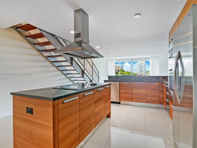 Apartment for sale  Unit #309 - photo 6702210