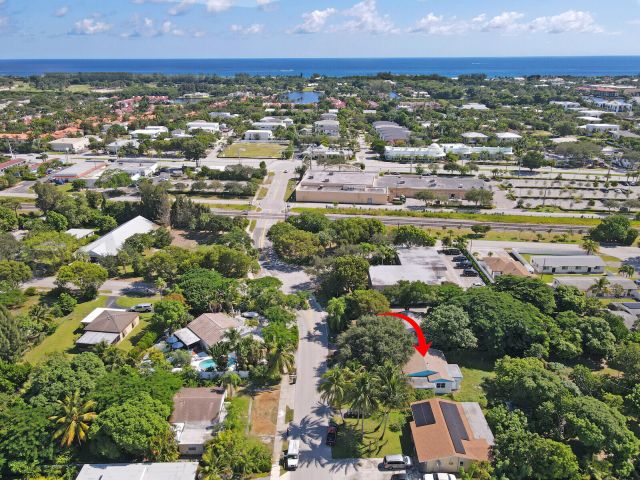 Home for sale at 260 NE 14th Street - photo 6707792