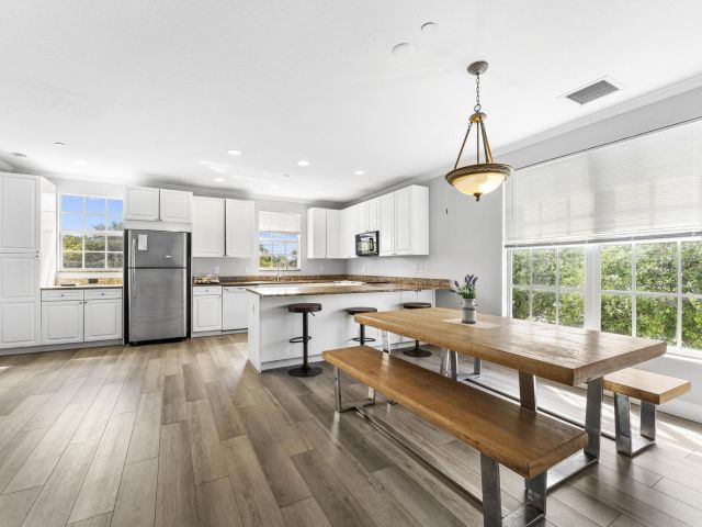 Home for sale at 1100 Cabana Road - photo 6725277