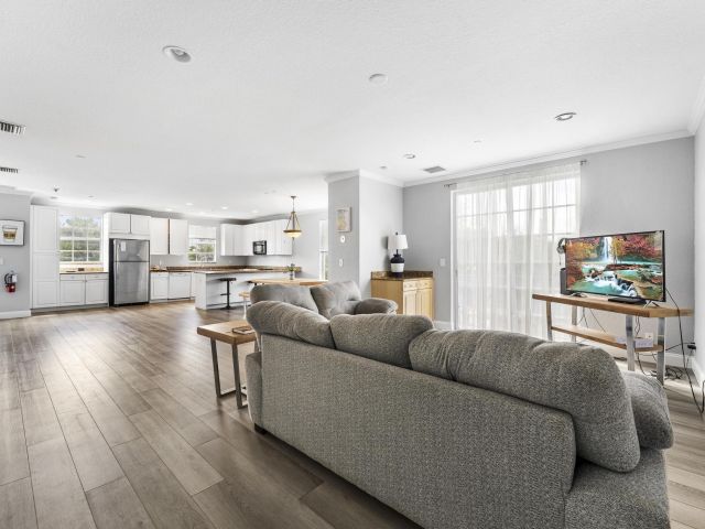 Home for sale at 1100 Cabana Road - photo 6725280