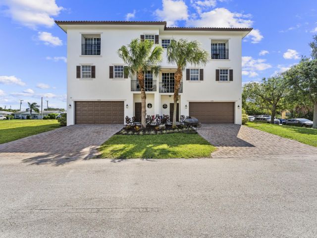 Home for sale at 1100 Cabana Road - photo 6725283