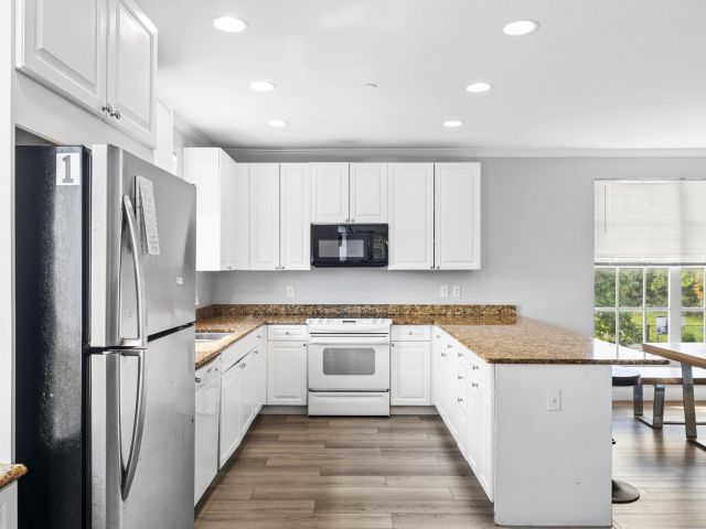 Home for sale at 1100 Cabana Road - photo 6725292