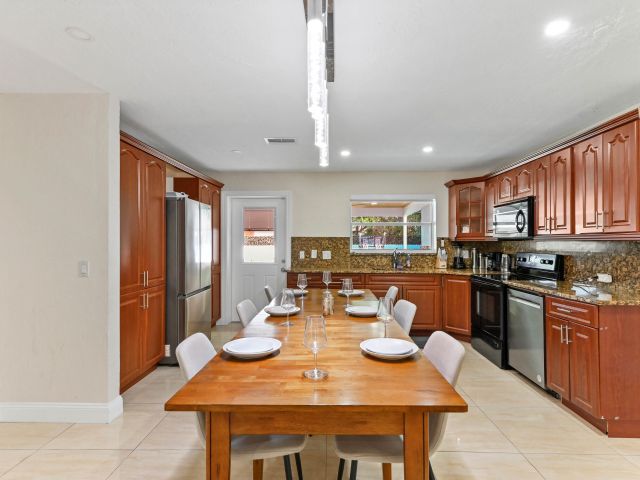 Home for rent at 2128 Dock Street - photo 6717315