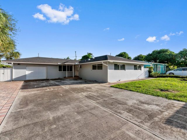 Home for rent at 2128 Dock Street - photo 6717320