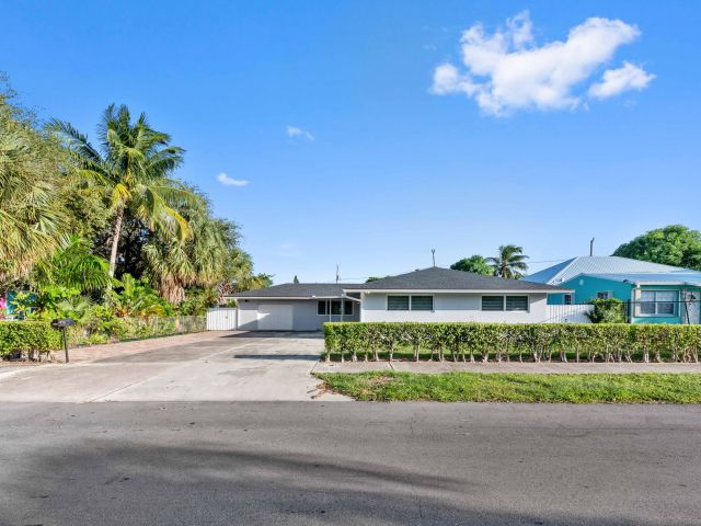 Home for rent at 2128 Dock Street - photo 6717321