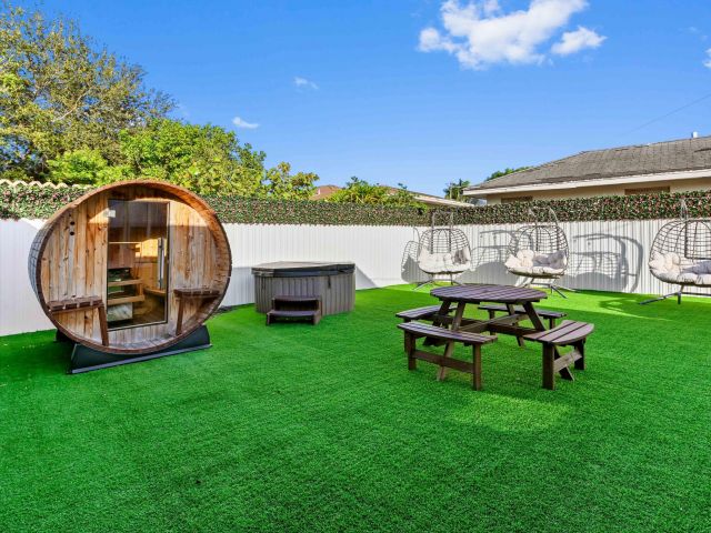 Home for rent at 2128 Dock Street - photo 6717324