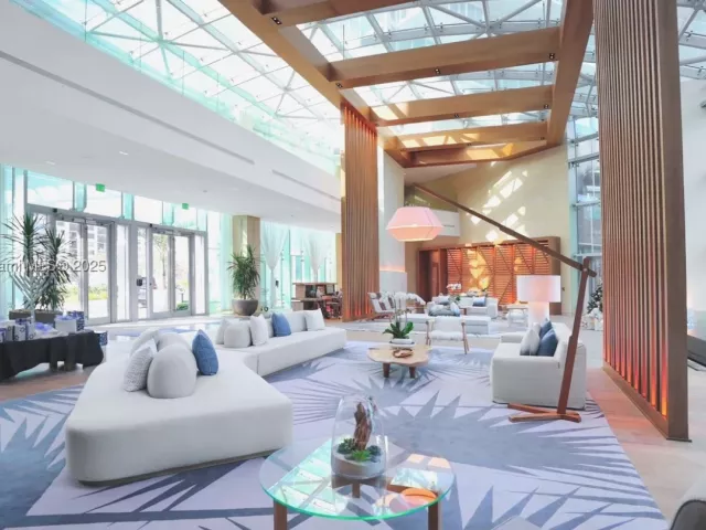 2-bedroom condo for rent in Fort Lauderdale - 2200 N Ocean Blvd N504 - MondialRealty