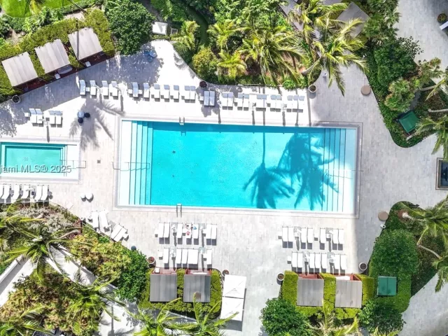 2-bedroom condo for rent in Fort Lauderdale - 2200 N Ocean Blvd N504 - MondialRealty