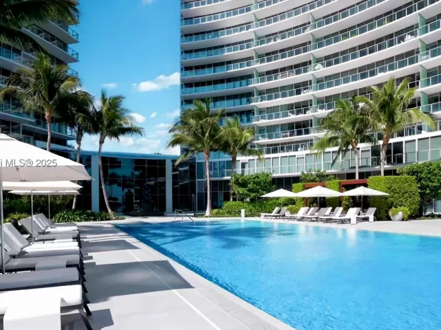 2-bedroom condo for rent in Fort Lauderdale - 2200 N Ocean Blvd N504 - MondialRealty