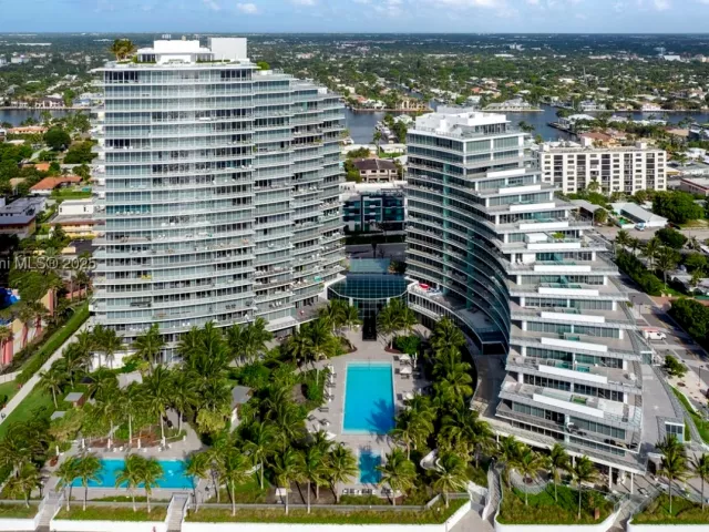 2-bedroom condo for rent in Fort Lauderdale - 2200 N Ocean Blvd N504 - MondialRealty