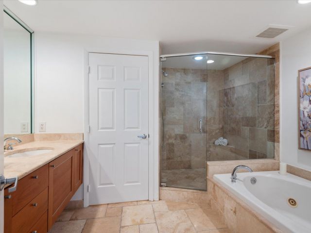 Apartment for sale  Unit #901 - photo 6769787