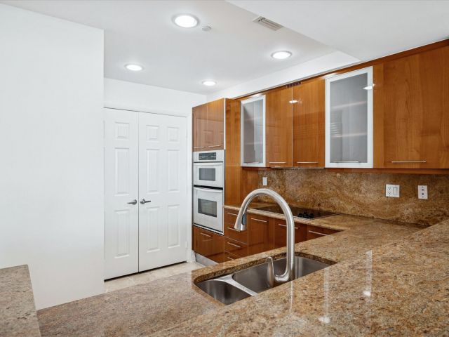 Apartment for sale  Unit #901 - photo 6769796