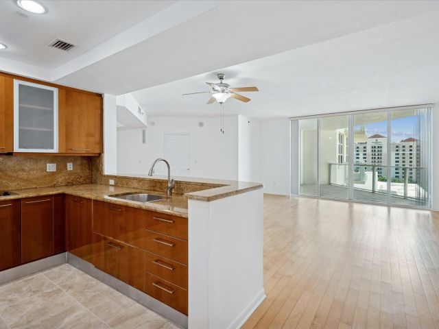 Apartment for sale  Unit #901 - photo 6769800