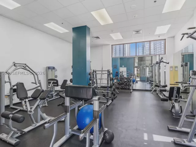 2-bedroom condo for sale in Sunny Isles Beach - 100 Bayview Dr 1901 - MondialRealty