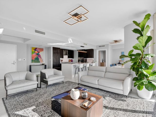 Apartment for sale  Unit #1409 - photo 6715327