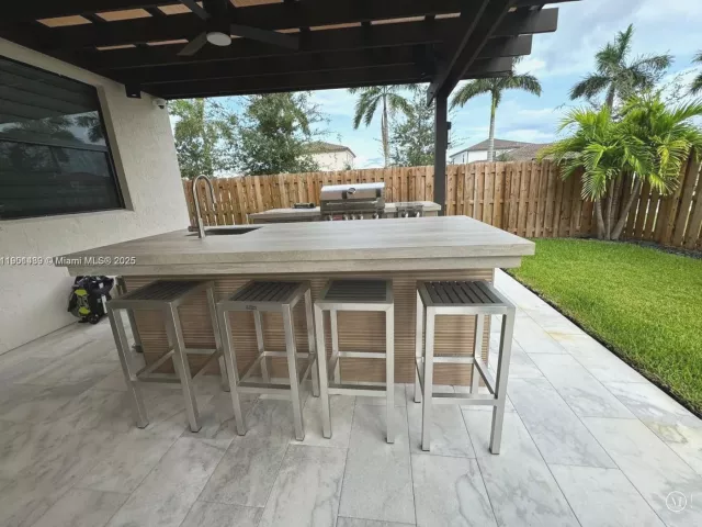 5-bedroom home for sale in Homestead - 11910 SW 243rd St - MondialRealty