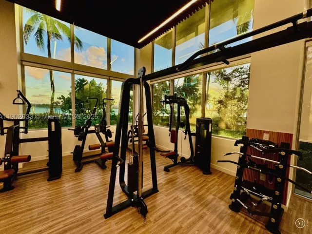 2-bedroom condo for rent in Miami Beach - 1500 Bay Rd 846S - MondialRealty