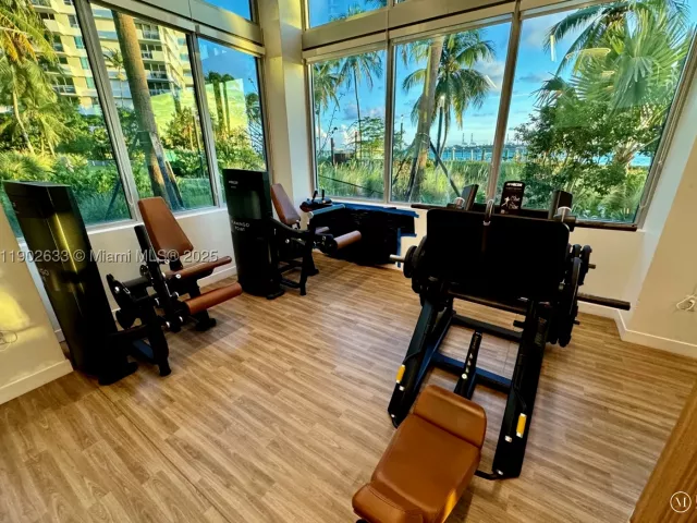 2-bedroom condo for rent in Miami Beach - 1500 Bay Rd 846S - MondialRealty