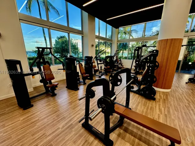 2-bedroom condo for rent in Miami Beach - 1500 Bay Rd 846S - MondialRealty