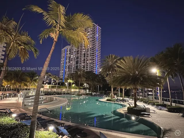 2-bedroom condo for rent in Miami Beach - 1500 Bay Rd 846S - MondialRealty