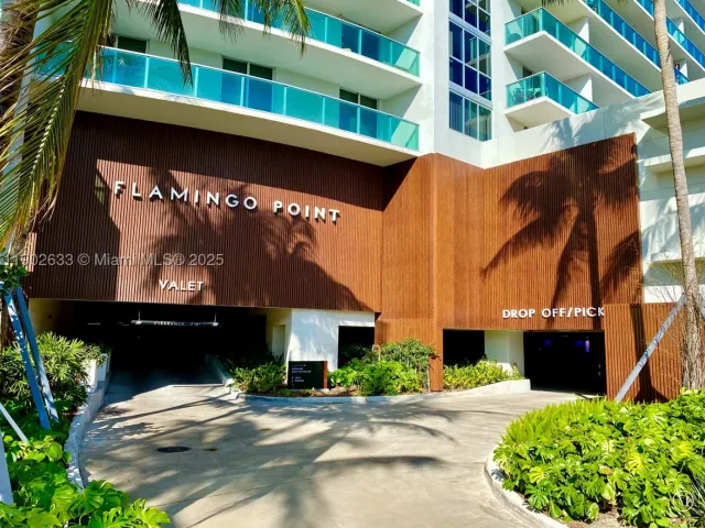 2-bedroom condo for rent in Miami Beach - 1500 Bay Rd 846S - MondialRealty