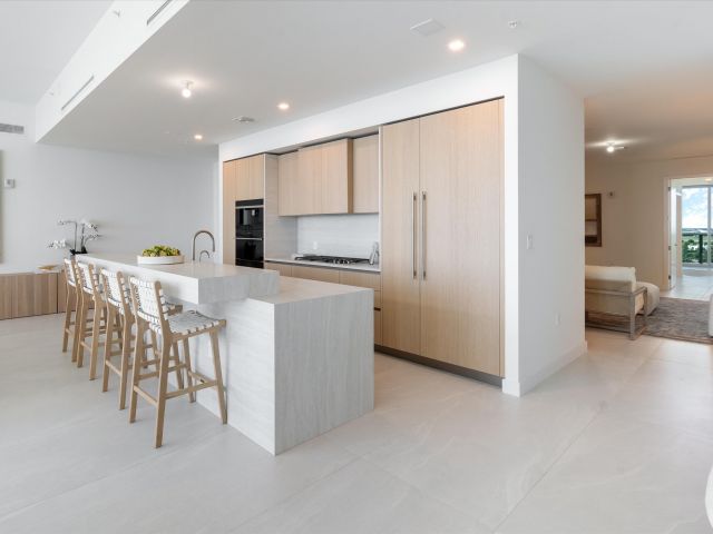 4-bedroom condo for sale in Pompano Beach - 900 N Ocean Boulevard Uph03 - MondialRealty