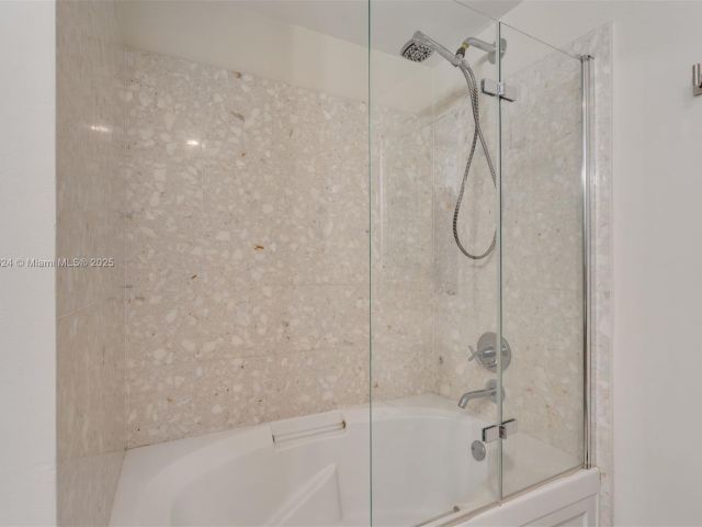 Apartment for sale  Unit #3605 - photo 6711358