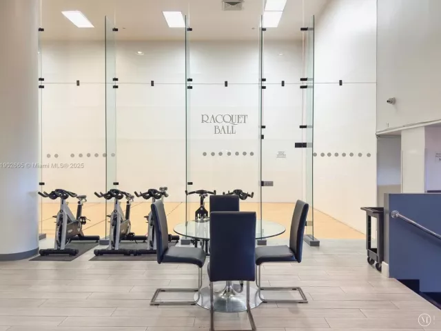 2-bedroom condo for sale in Sunny Isles Beach - 16500 COLLINS AV 2055 - MondialRealty