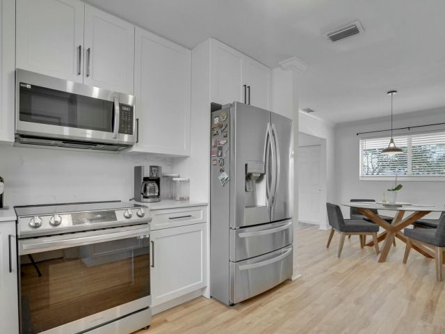 Home for sale at 455 NE 34th Street - photo 6781278