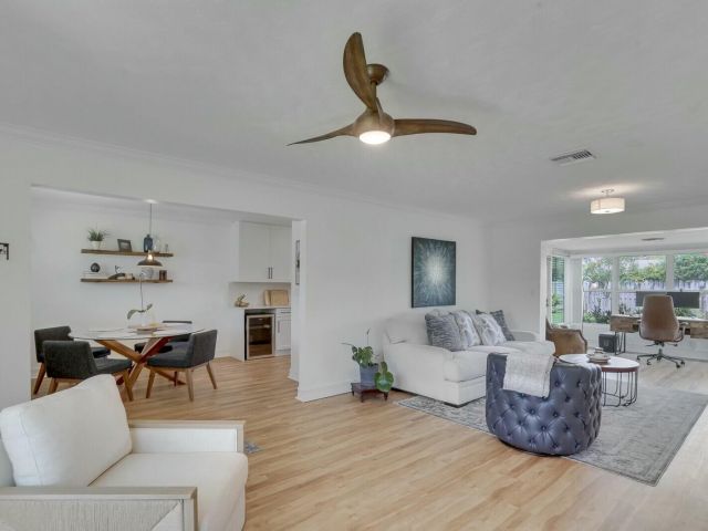 Home for sale at 455 NE 34th Street - photo 6781282