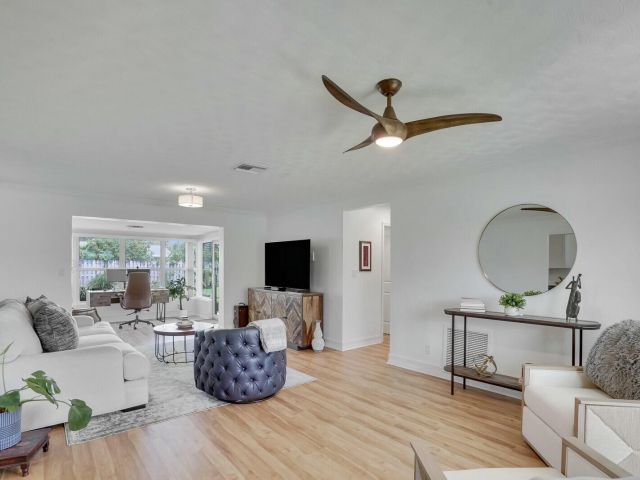 Home for sale at 455 NE 34th Street - photo 6781287