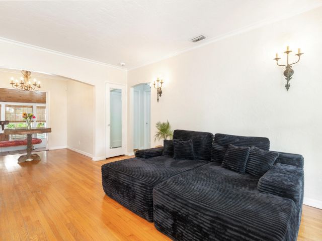 Home for sale at 341 Nottingham Boulevard - photo 6708287