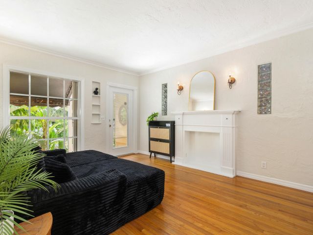 Home for sale at 341 Nottingham Boulevard - photo 6708289