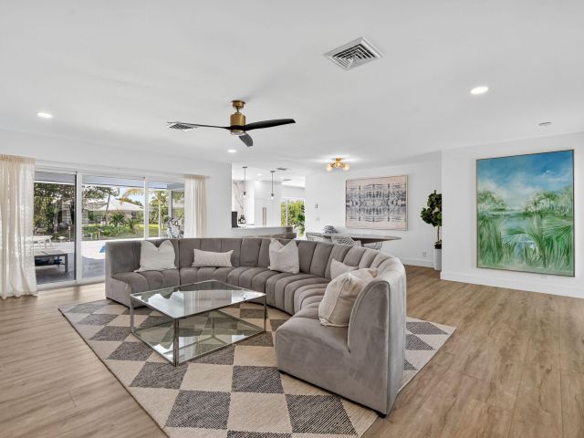 Home for rent at 891 SW Hickory Terrace - photo 6705468