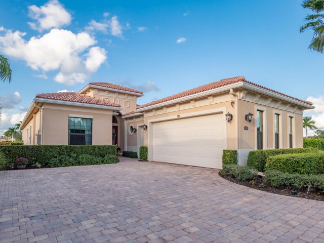 Home for sale at 6760 Fox Hollow Drive - photo 6738556