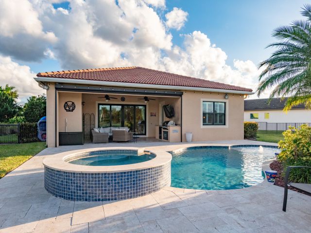 Home for sale at 6760 Fox Hollow Drive - photo 6738563