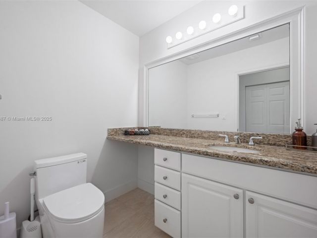 Apartment for sale  Unit #613 - photo 6718042