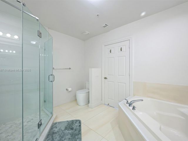 Apartment for sale  Unit #613 - photo 6718046