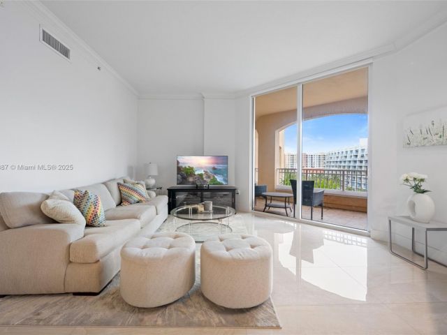 Apartment for sale  Unit #613 - photo 6718051