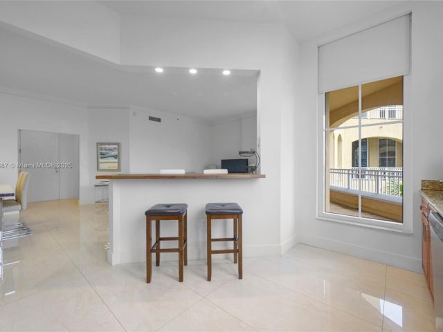 Apartment for sale  Unit #613 - photo 6718055