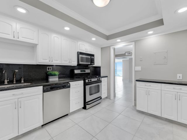 Apartment for sale  Unit #414 - photo 6727250